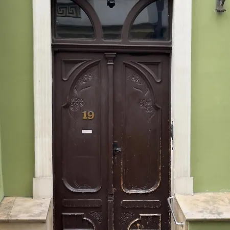 Apartment Prime Location *