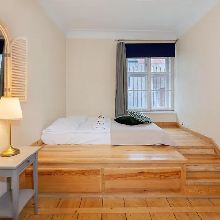Prime Location Apartment *