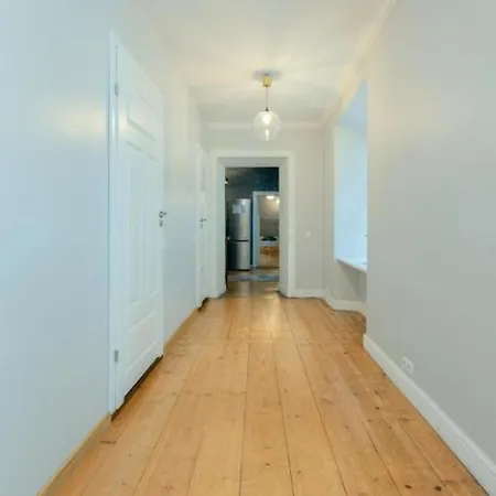 Apartment Prime Location