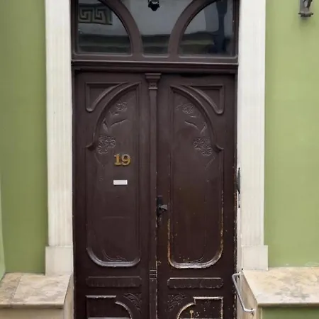 Apartment Prime Location