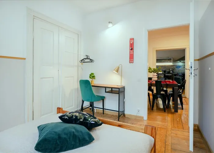 Prime Location Apartament *